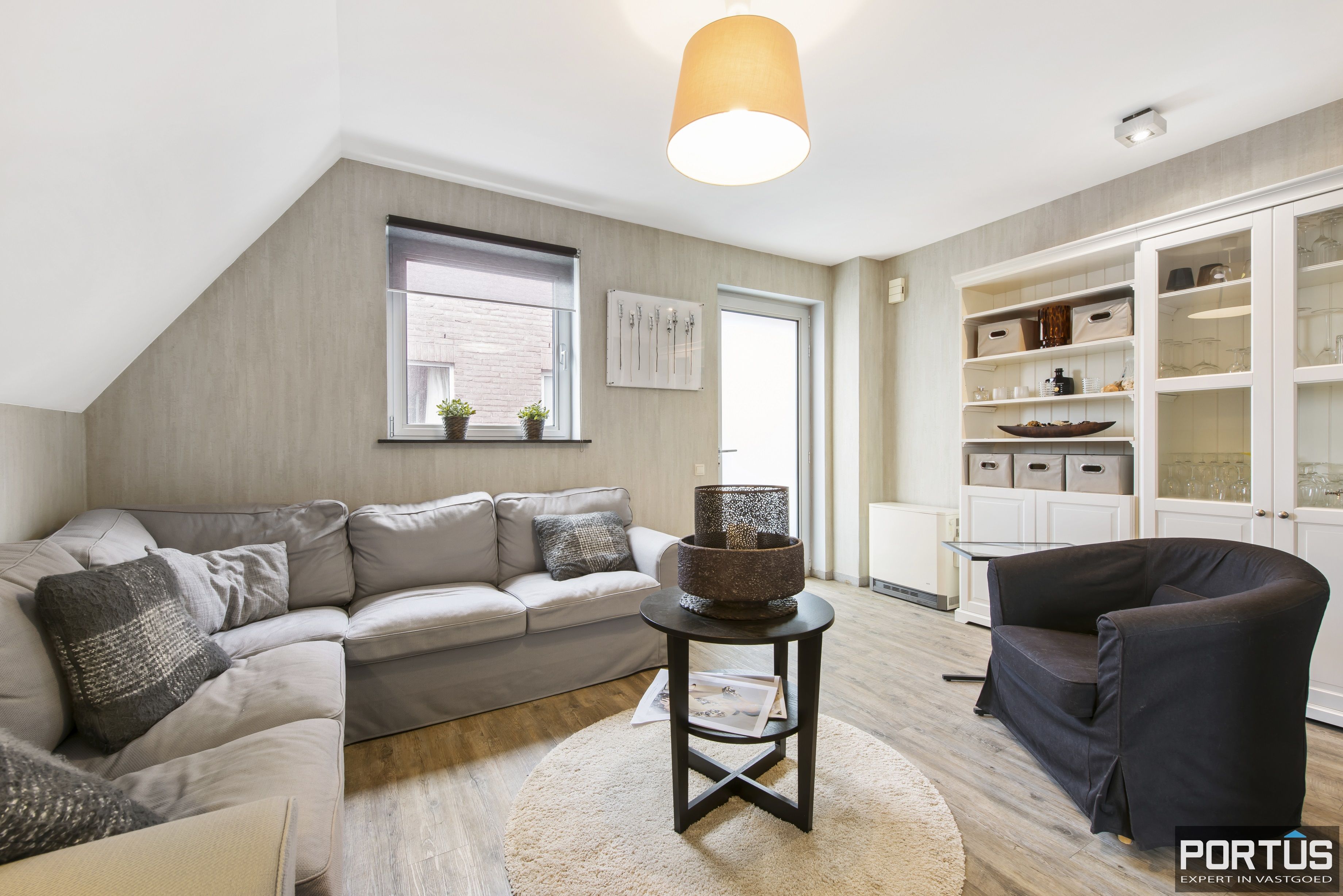 Instapklaar zongericht duplex-appartement te koop te Nieuwpoort