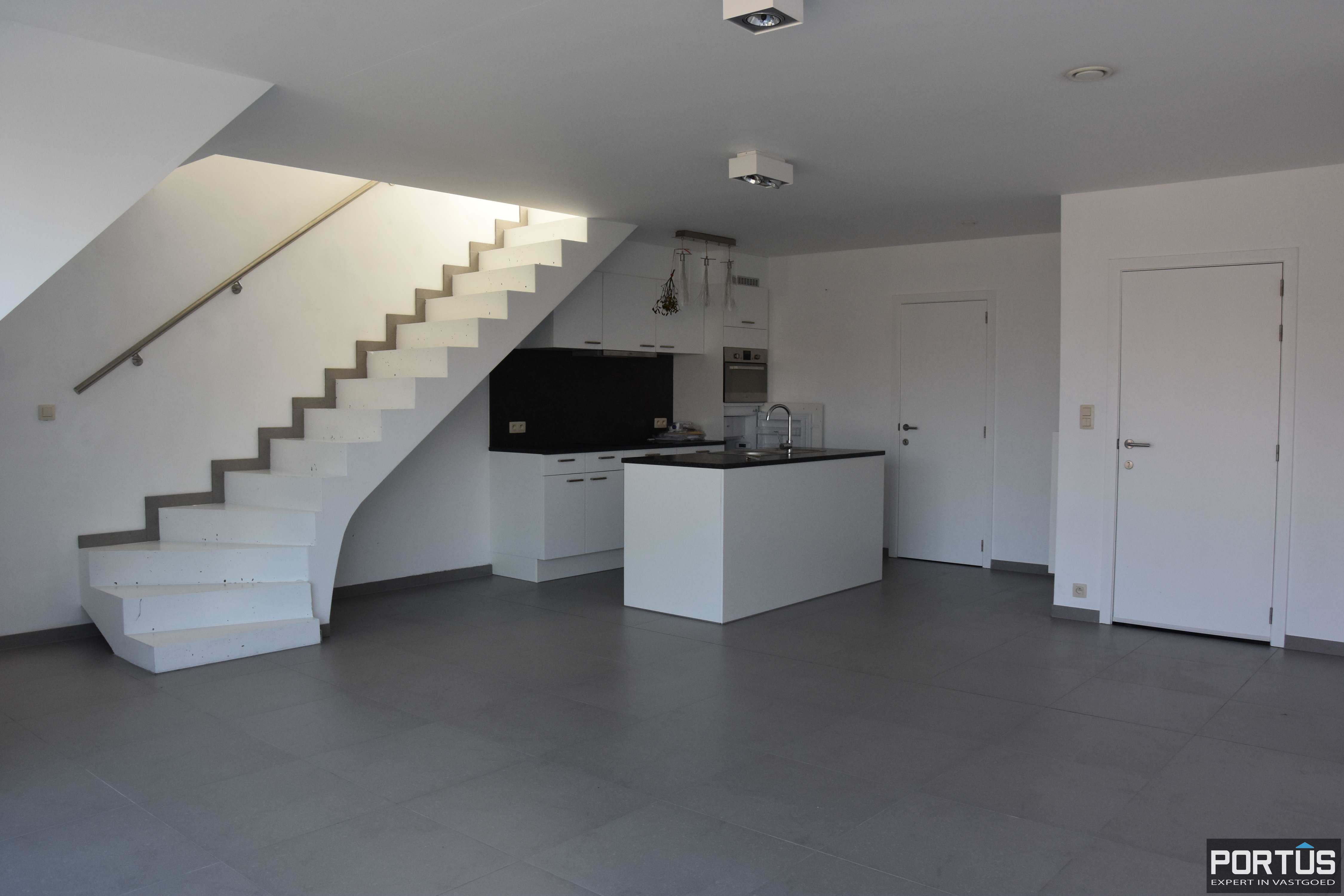 Recent appartement te huur met 3 slaapkamers, kelderberging en parking