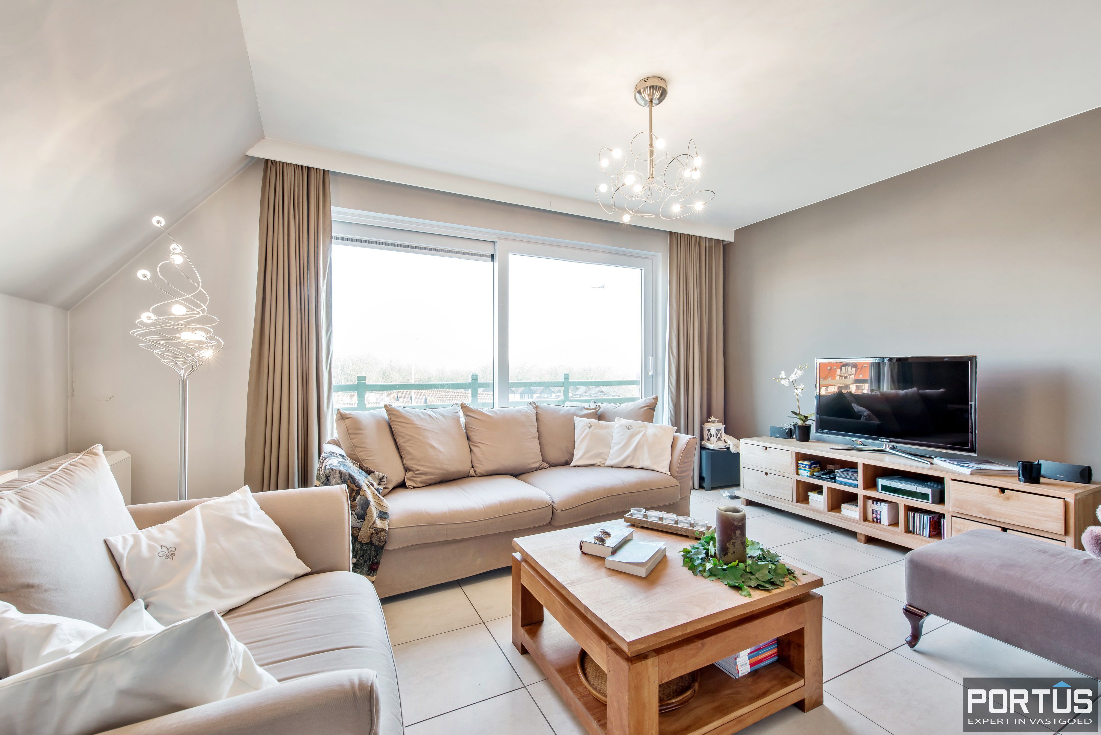 Instapklare duplex met 2 slaapkamers te koop te Nieuwpoort