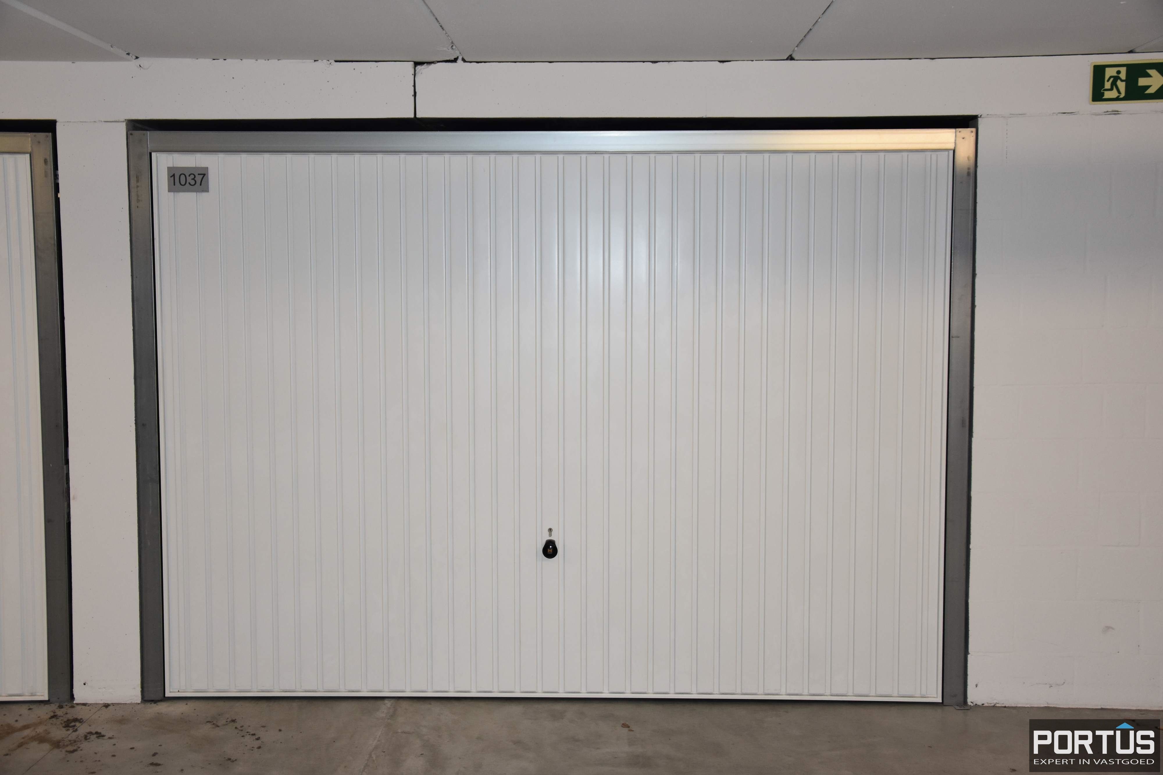 Gesloten ruime garagebox te huur