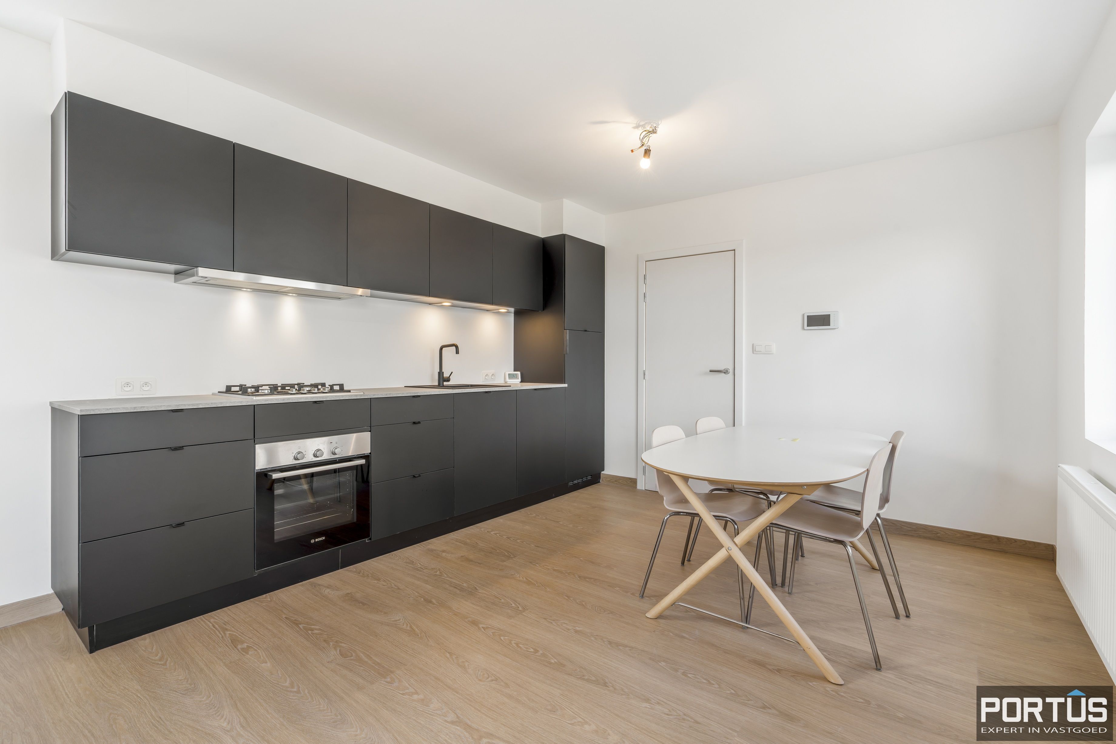 Gerenoveerd appartement te koop te Westende