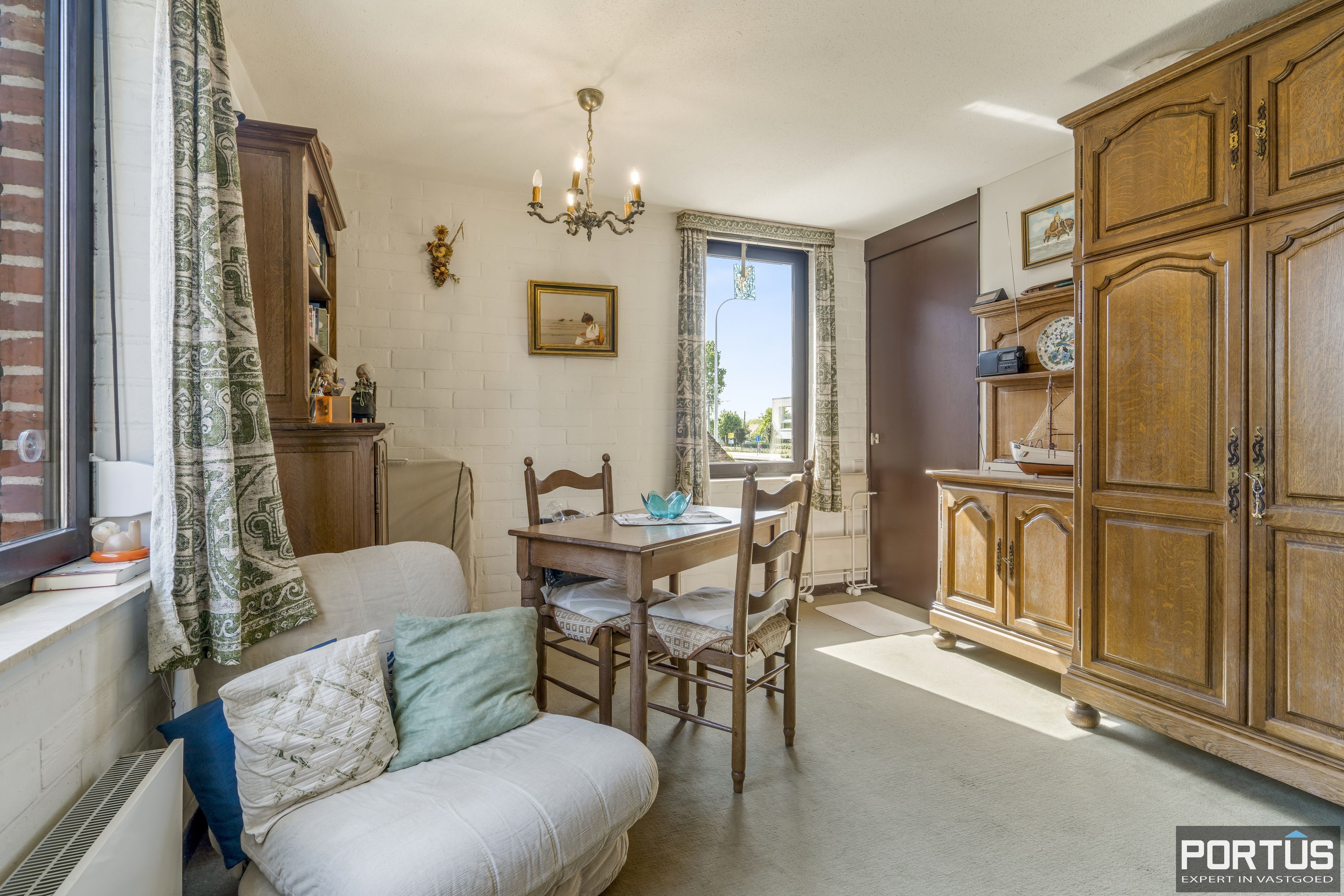 Gemeubelde studio te koop te Nieuwpoort-Bad