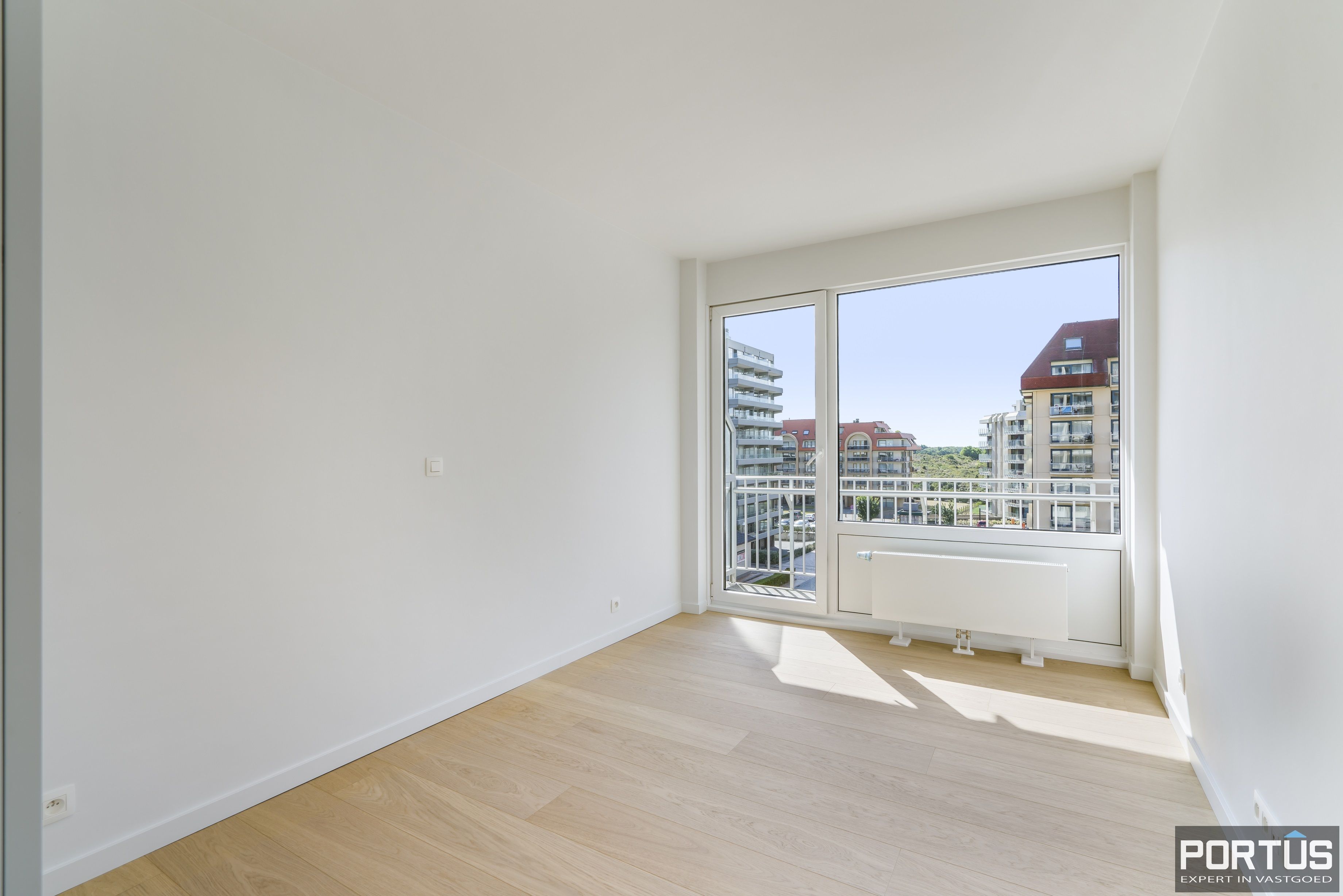 Exclusief appartement met frontaal zeezicht te koop te Nieuwpoort - 15570