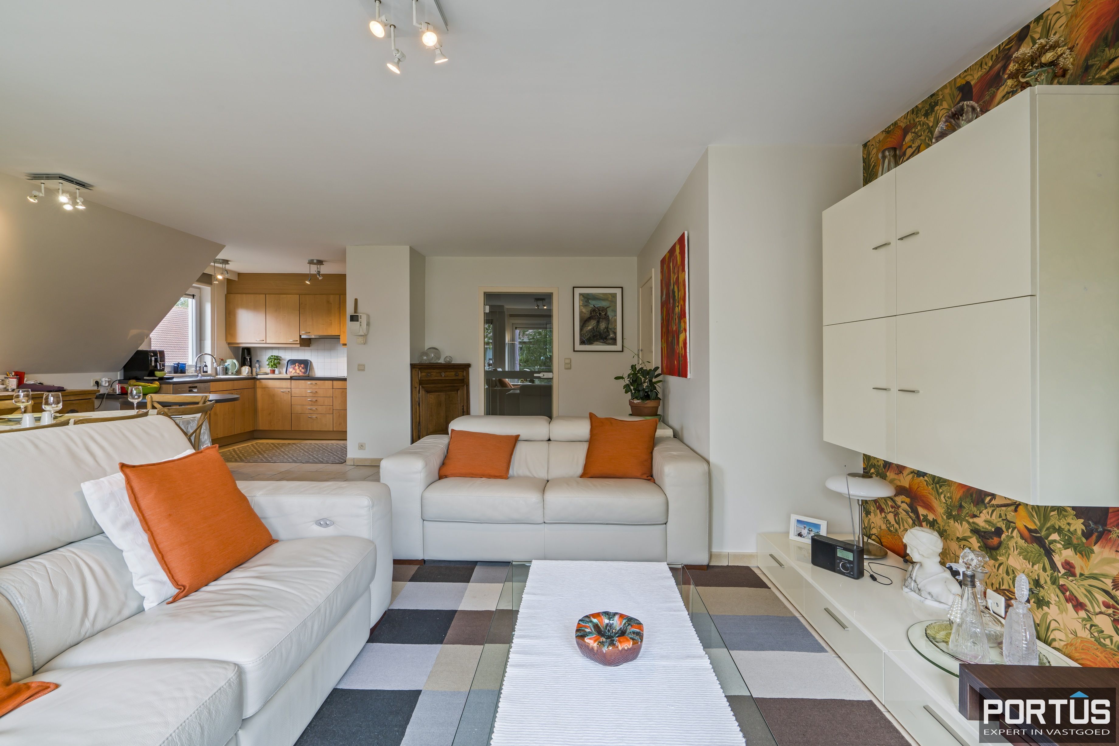 Ruim appartement te koop te Nieuwpoort met 4 slaapkamers - 16066