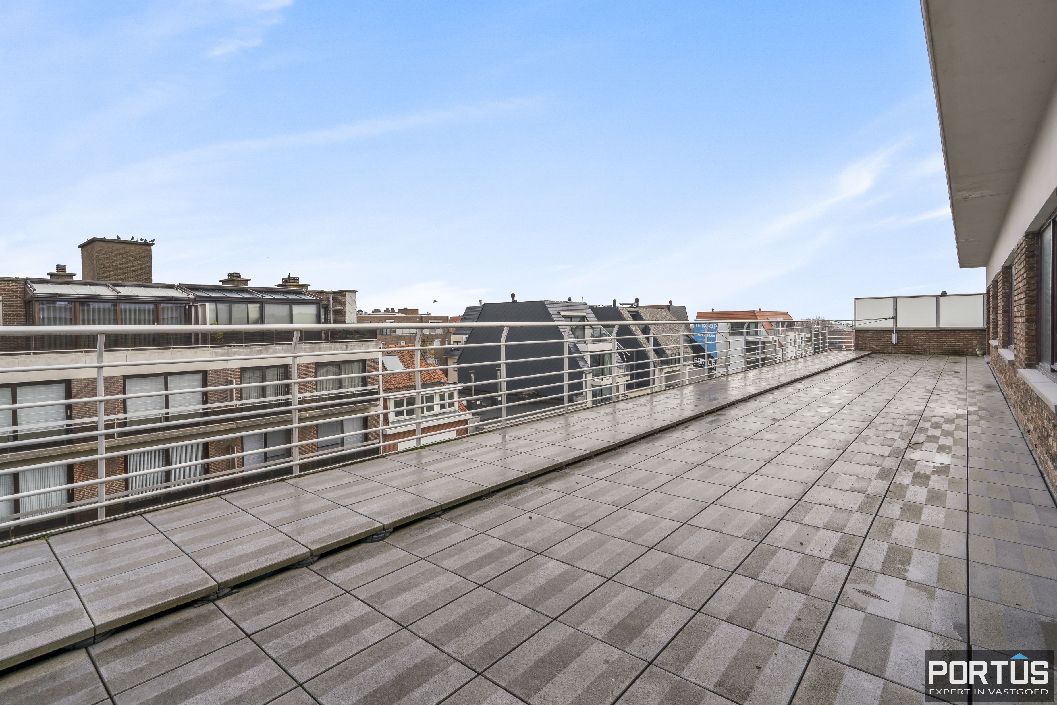Appartement met 3 zeer ruime terrassen te koop te Middelkerke - 16393