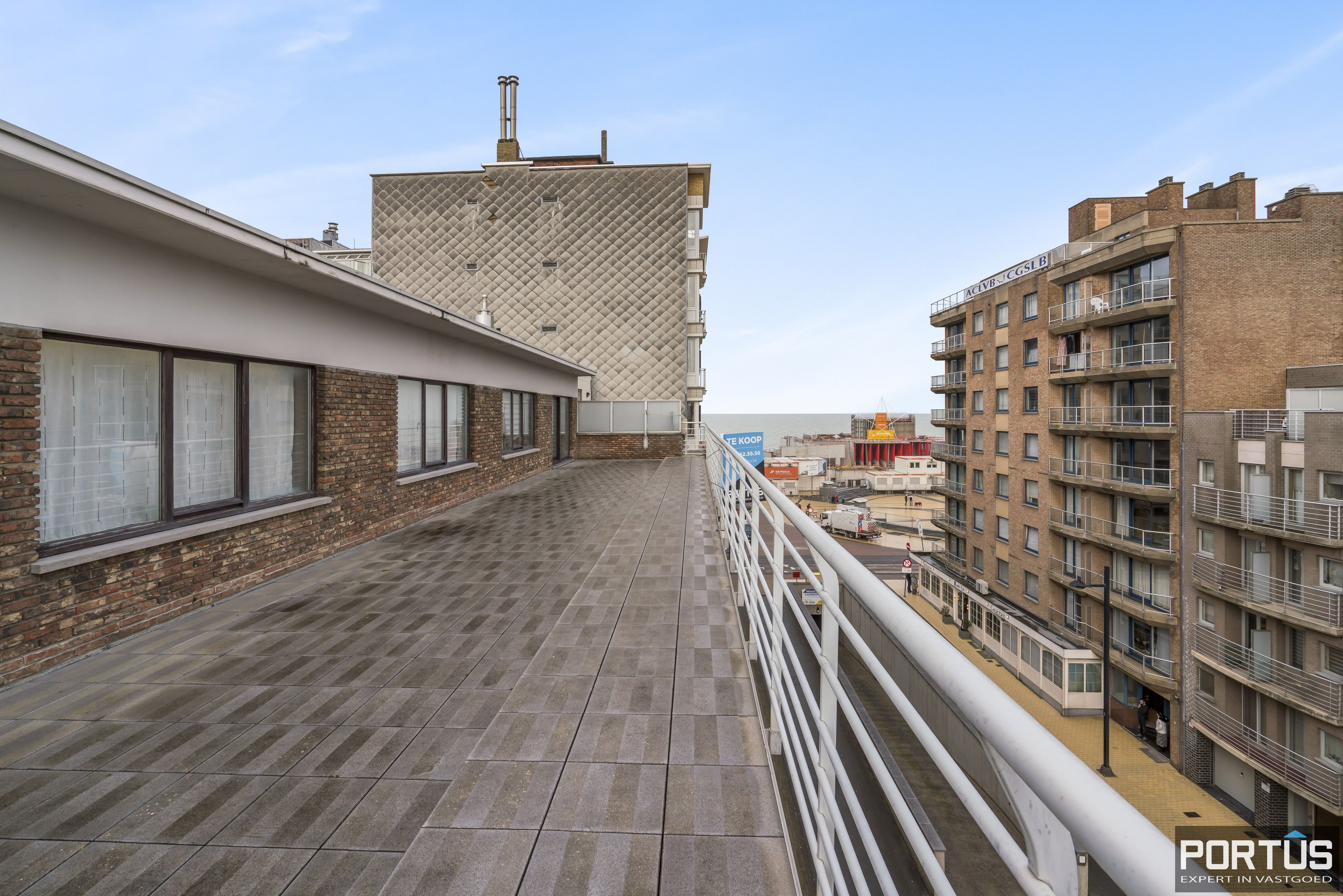 Appartement met 3 zeer ruime terrassen te koop te Middelkerke - 16519