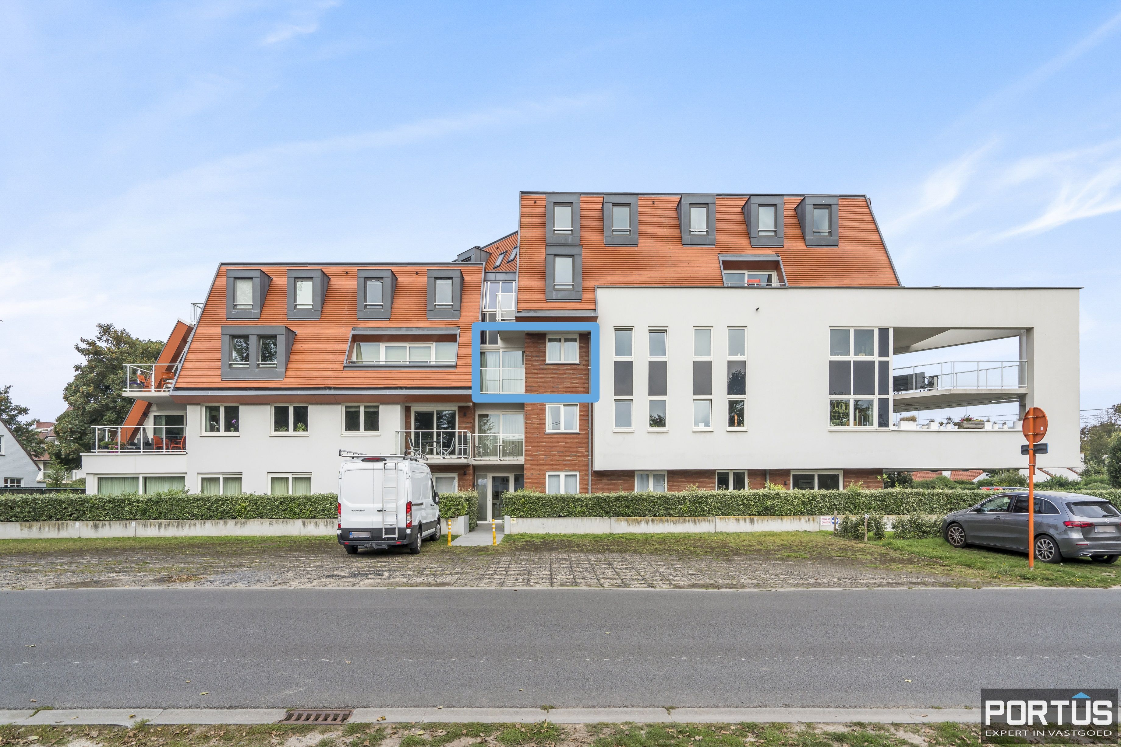 Appartement met 2 slaapkamers en garage te koop te Nieuwpoort  - 17595