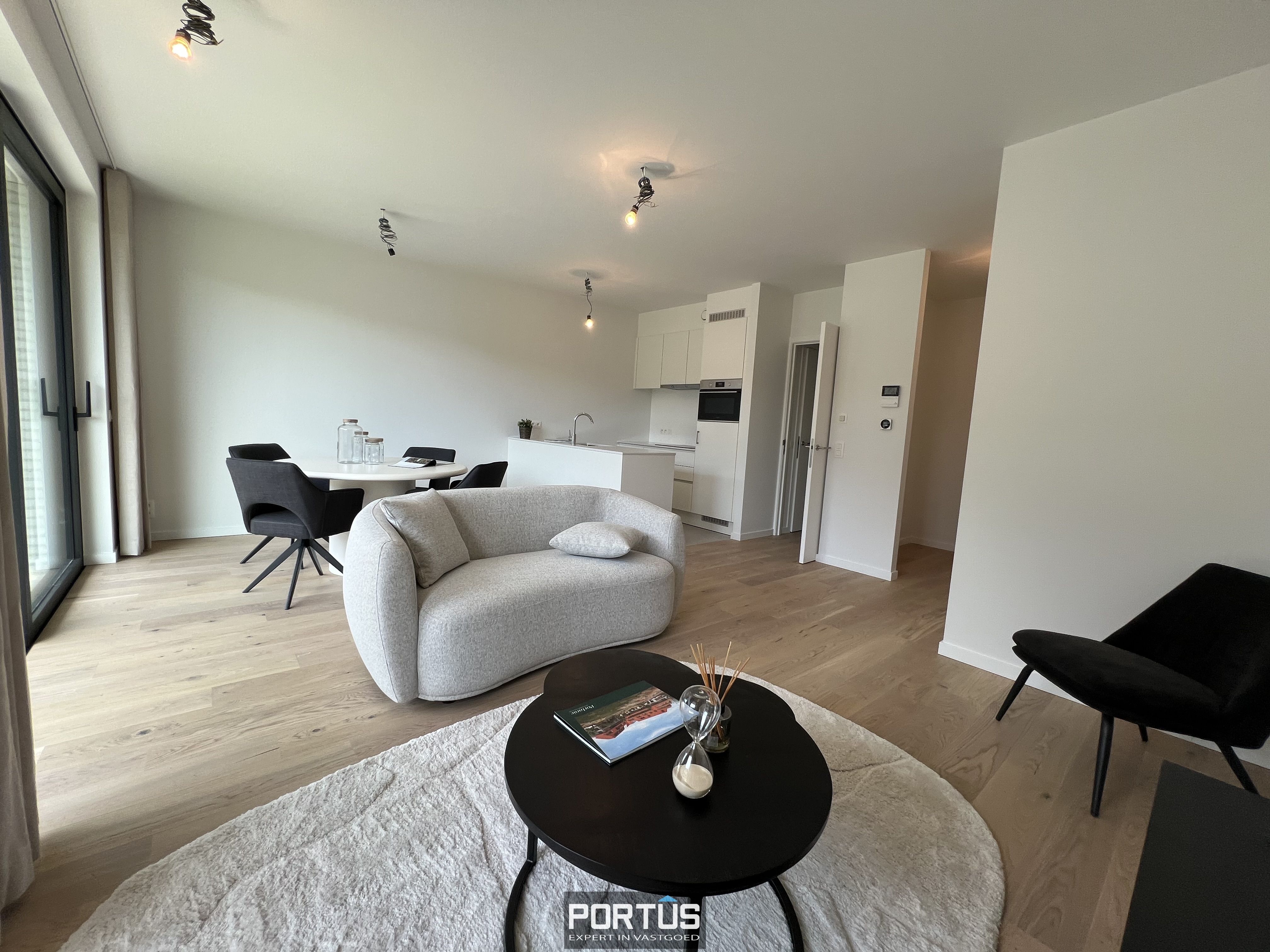 Instapklaar nieuwbouwappartement te koop met 1 slaapkamer in Residentie Portanic te Nieuwpoort