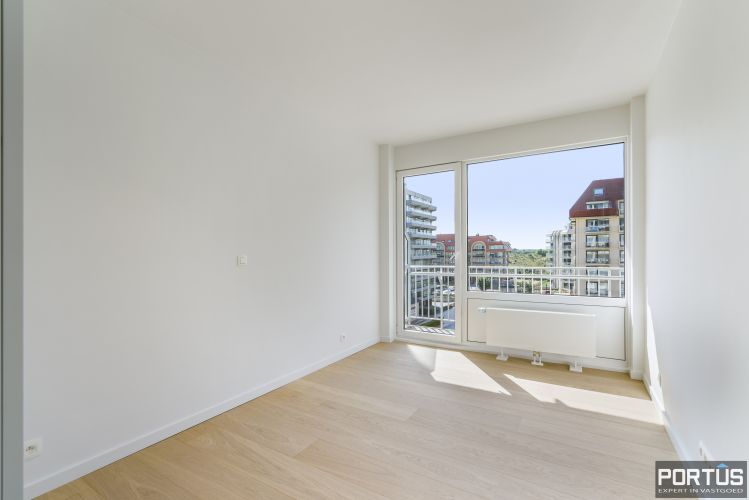 Exclusief appartement met frontaal zeezicht te koop te Nieuwpoort 15570