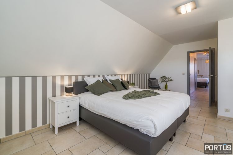 Ruim appartement te koop te Nieuwpoort met 4 slaapkamers - 17649