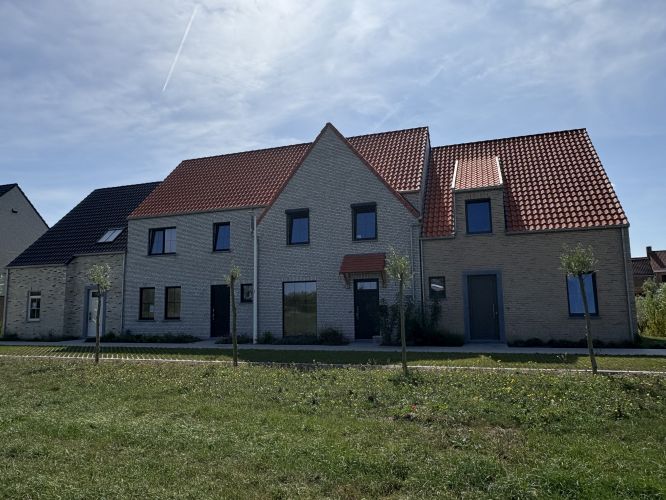 Energiezuinige nieuwbouwwoning met 3 slaapkamers en carport te huur - 20487
