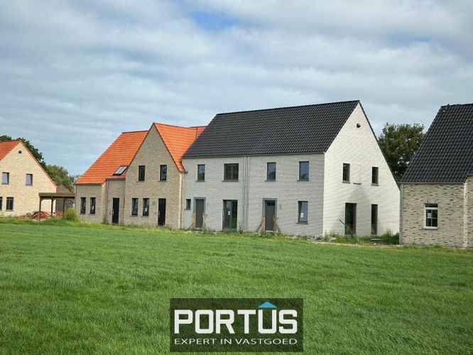 Energiezuinige nieuwbouwwoning met 3 slaapkamers en carport te koop  - 21185